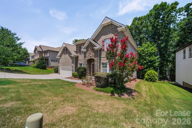 Building Photo - 1912 Madeira Cir