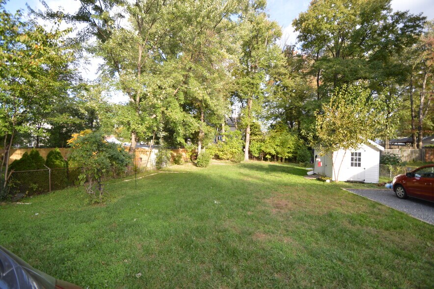 Building Photo - 4015 Roberts Rd