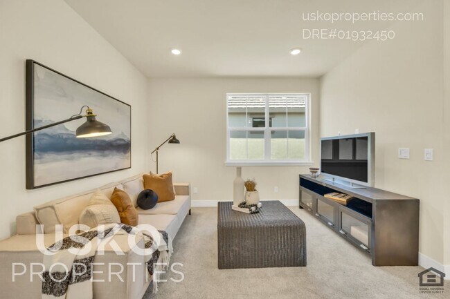 Building Photo - 7095 Soleil Wy