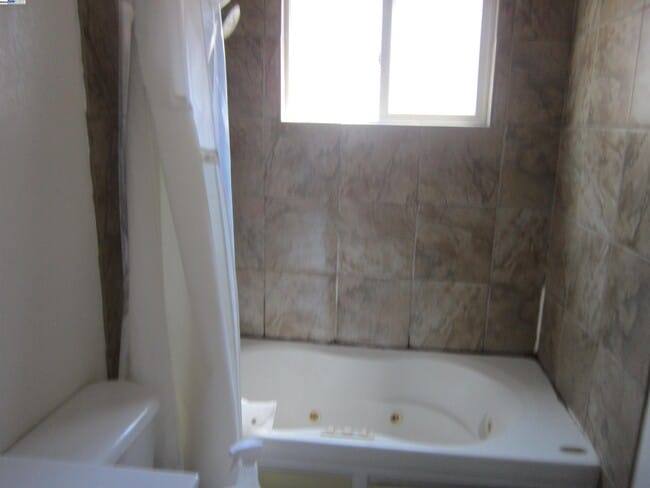 Building Photo - 2275 Bennington Ln