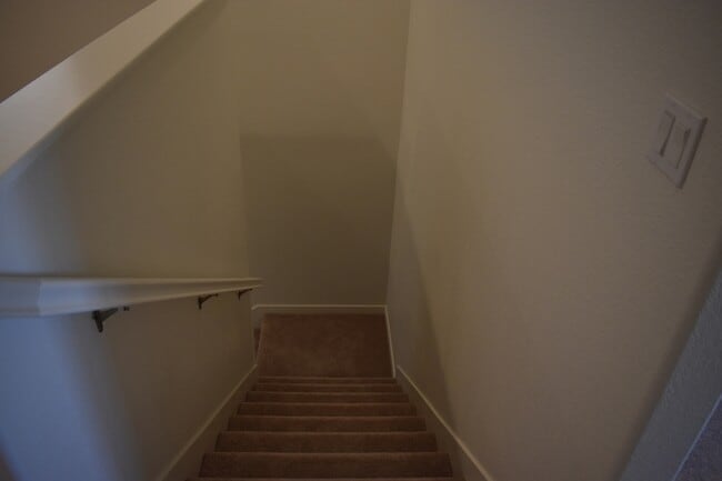 Building Photo - 855 Sophie Ct