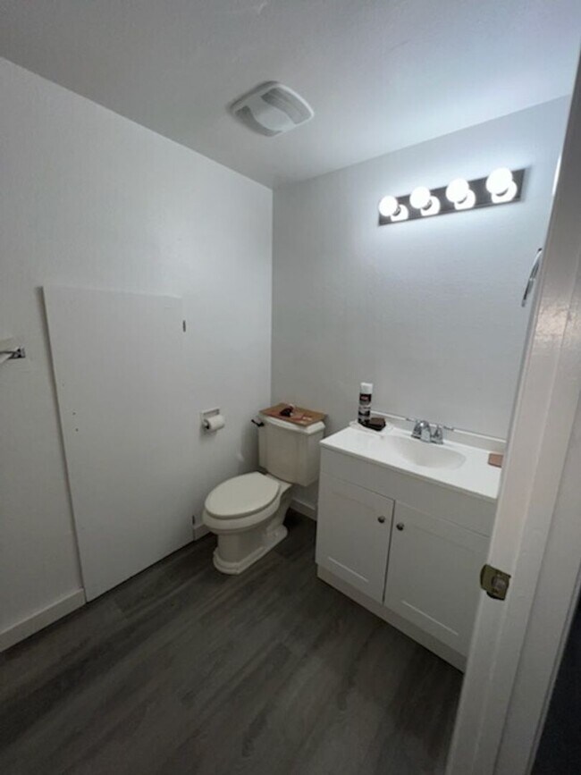 Building Photo - The Kim Building