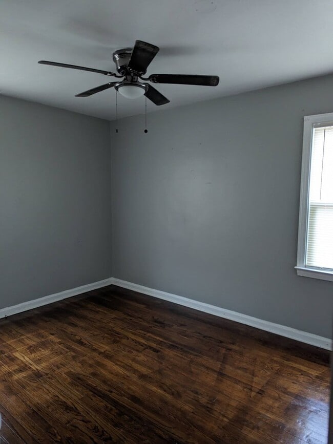 Building Photo - 12648 Mettetal St