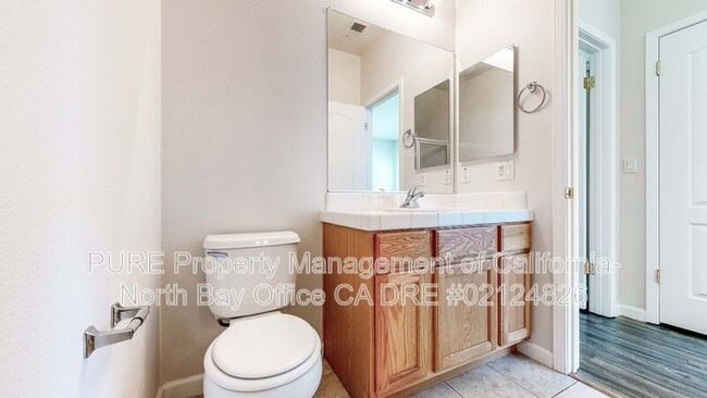 Building Photo - 5 Royal Gorge St