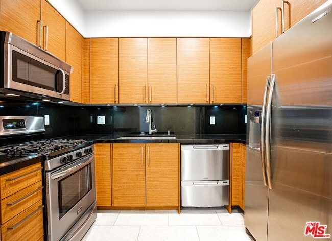 Building Photo - 1751 Appian Wy