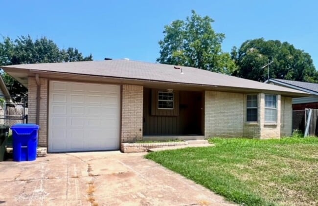 Building Photo - Very nice 3 bed 2 bath home - 1 mile from OU.