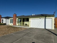Building Photo - Updated 3BD + Bonus Room/2BA Glenmoor Ranc...