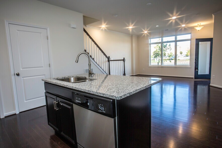 Building Photo - 1516 Ribbon Limestone Ter SE