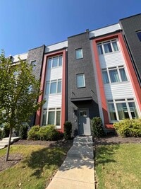 Building Photo - 976 Youngs Ln