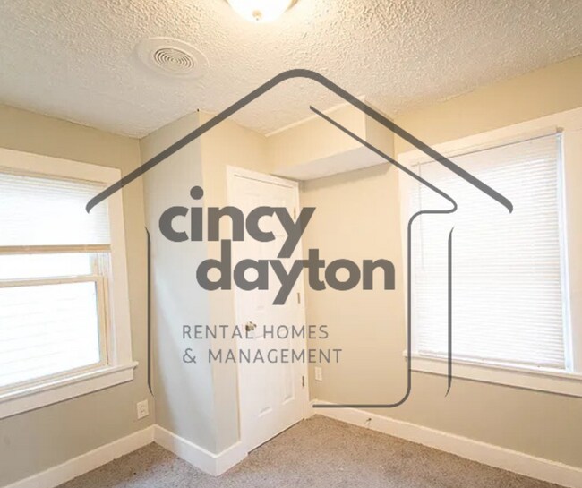 Building Photo - 3925 E 3rd St