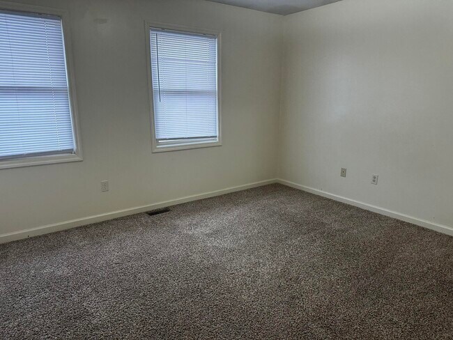 Building Photo - 200 McDaniel Ave