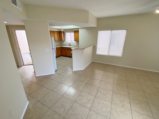 Building Photo - MAY MOVE IN SPECIAL - 1 Bedroom 1 Bath in ...
