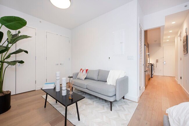 Interior Photo - HOUSE 39
