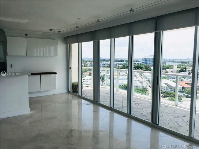 Building Photo - 7330 Ocean Terrace