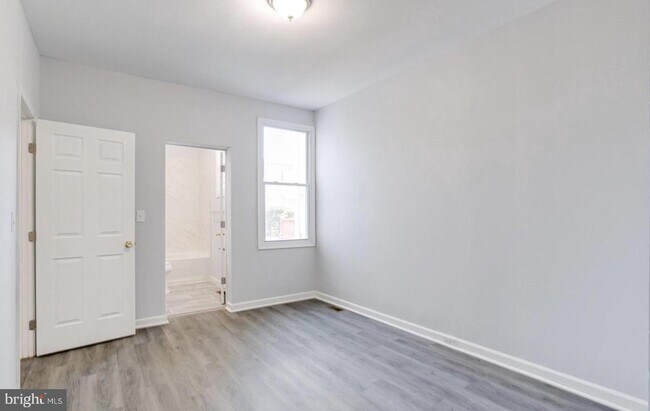 Building Photo - 3007 Oakley Ave