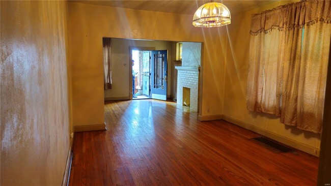 Building Photo - 1049 Veronica Ave