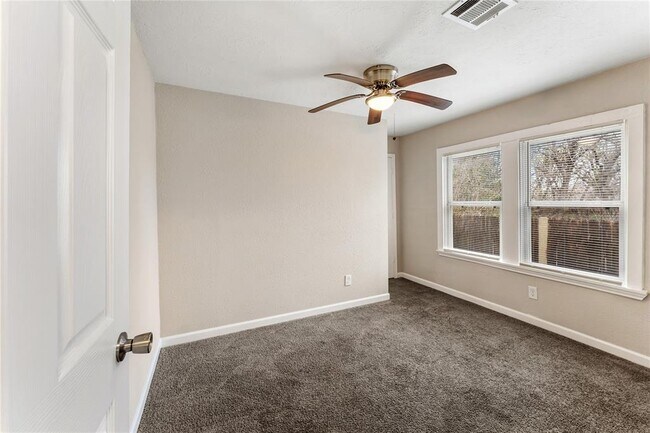 Building Photo - 3722 Seabrook St