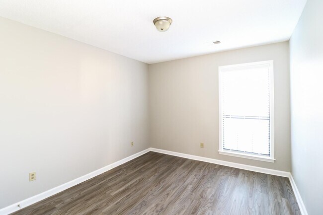 Building Photo - 5921 Pecan Trce