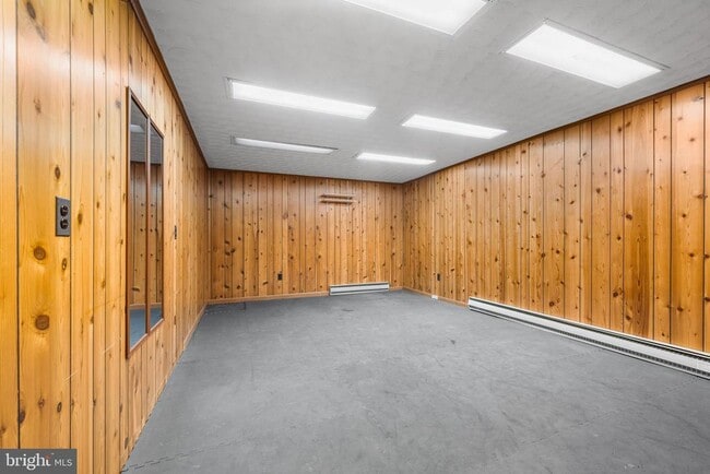 Building Photo - 222 Apple Blossom Ct