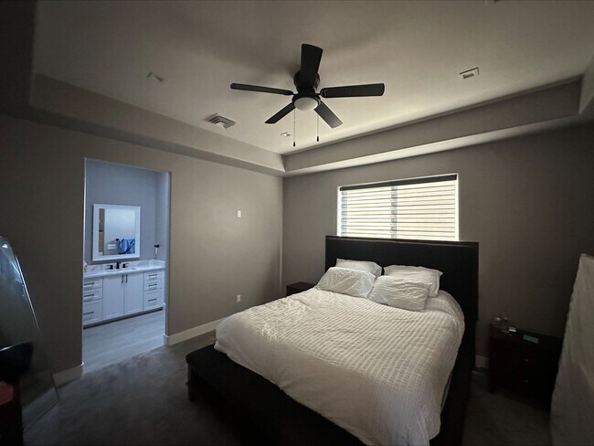 Building Photo - Beautiful Brand-New Home for Rent in Viewpoint Estates Winter Rental