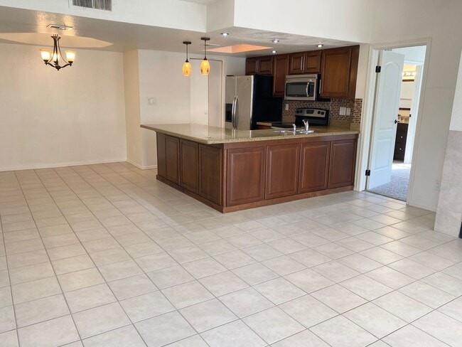 Building Photo - 2 Bedroom 2 Bath in Mesa