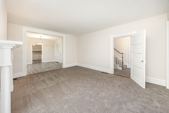 Building Photo - Beautiful updated 3/4 bedroom farmhouse