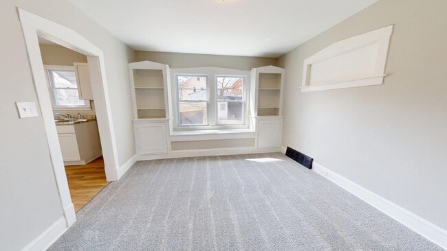 Building Photo - Cudell / West Boulevard Area - 3 bedroom/1...