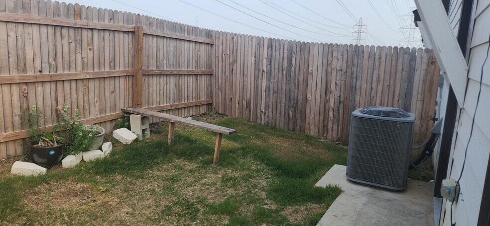 Building Photo - 7239 Converse Ridge Ln