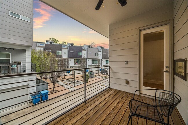 Building Photo - 2715 St Emanuel St