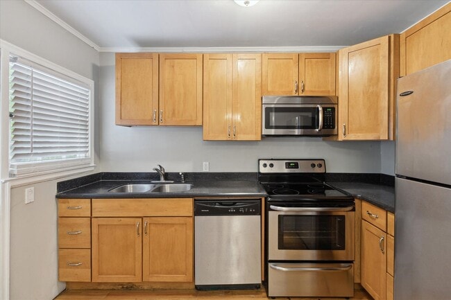 Building Photo - Large 2BR/1BA Ardsley Park House For Rent