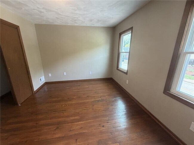 Building Photo - 254 Bailies Run Rd