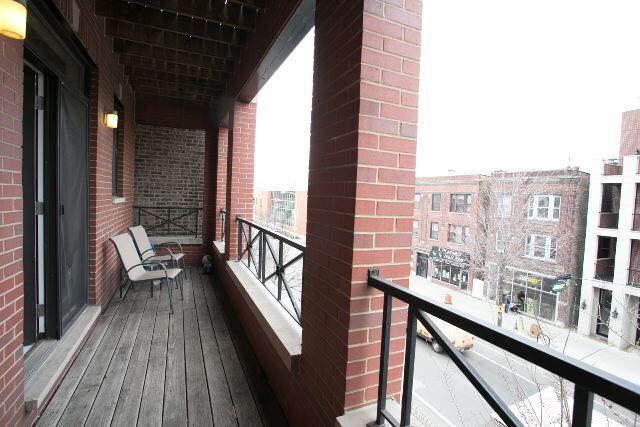 Building Photo - 3711 N Southport Ave