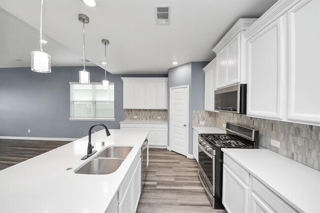 Building Photo - 931 Barstow Dr