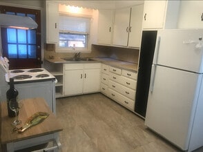 Building Photo - 57 Alice St