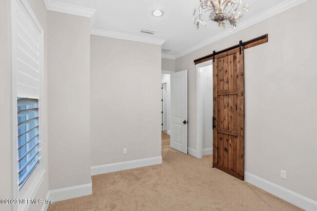 Building Photo - 168 Hickory Hill Dr