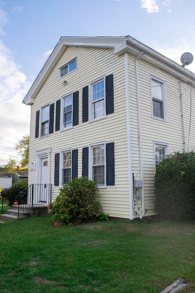 Building Photo - 25 South End Rd