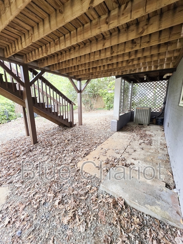 Building Photo - 513 S Hawthorne Rd