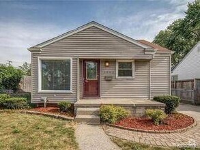 Building Photo - 3602 Ravena Ave