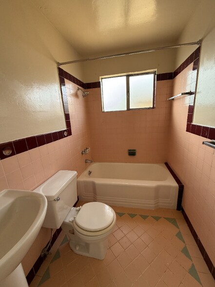 Building Photo - 1327 Ashby Ave