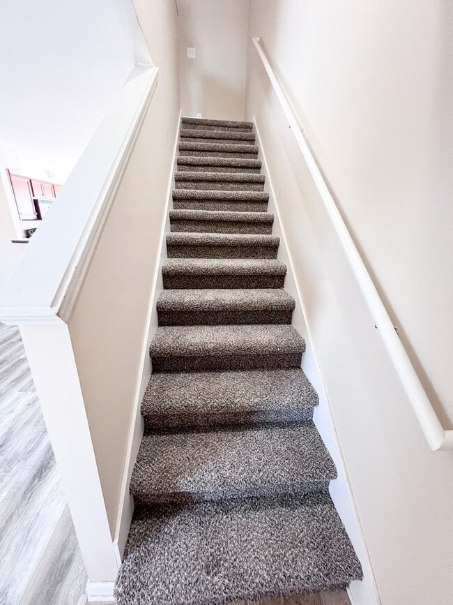 Building Photo - 2 Bedroom 1.5 Bathroom Townhome!!!