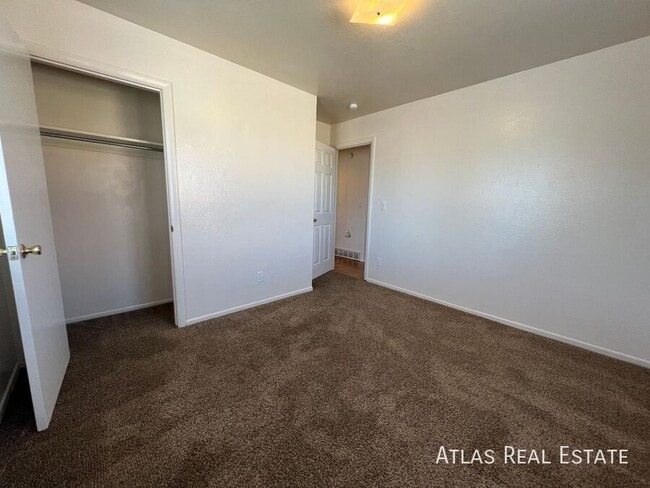 Building Photo - 4340 Ericson Dr