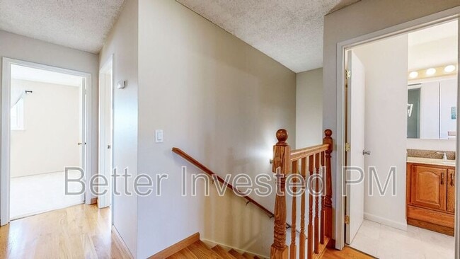 Building Photo - 848 Sprucewood Ct
