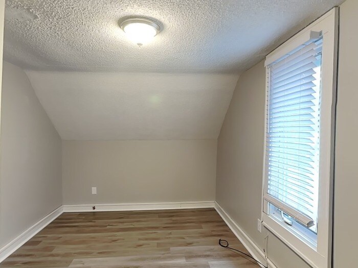 Building Photo - 3601 N Thomas Ave