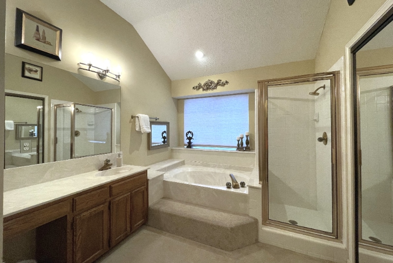 Building Photo - 11304 Nutwood Cove
