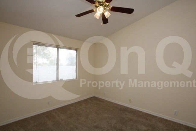 Building Photo - 1535 E Michelle Dr