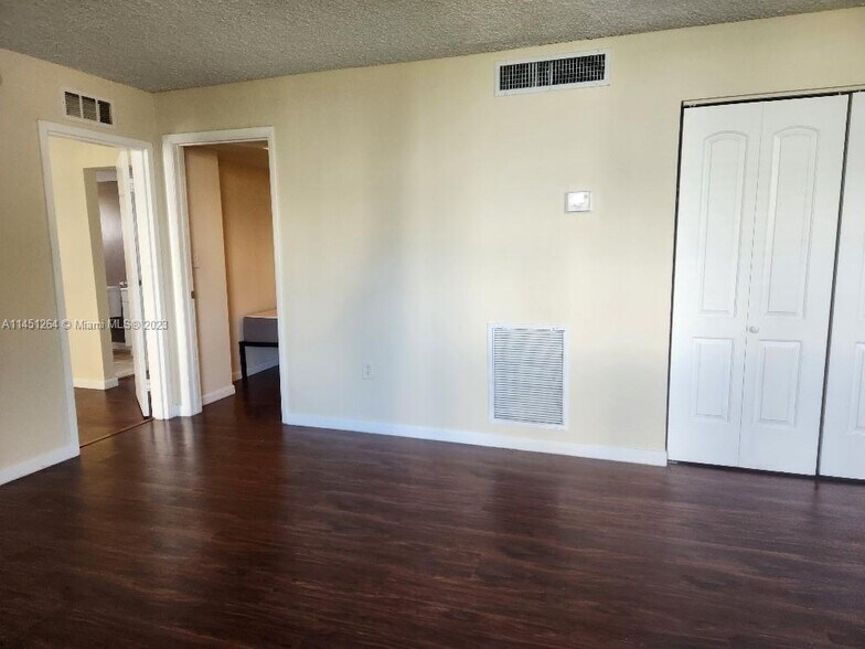 Building Photo - 7900 Tatum Waterway Dr