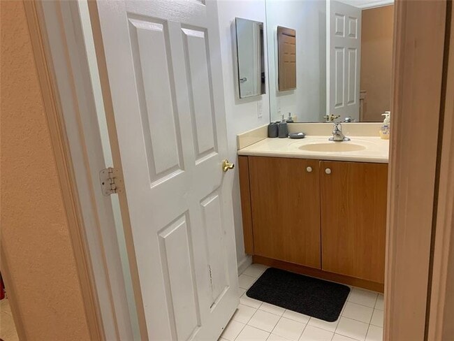 Building Photo - 1425 NW 36th Way