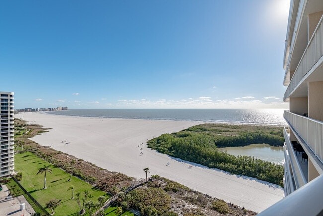 Building Photo - 380 Seaview Ct