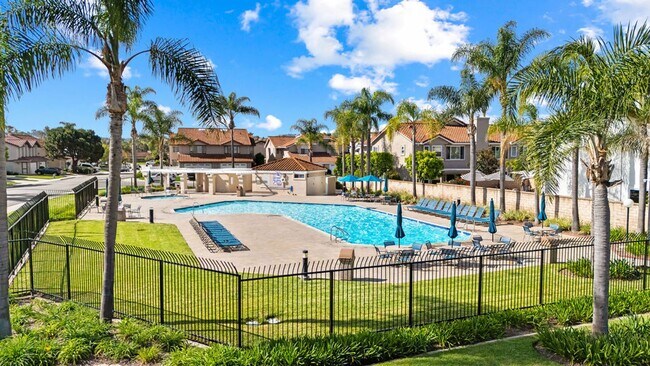 Building Photo - Lake and Golf Course View- Remodeled Condo w/ 2 Car Garage!