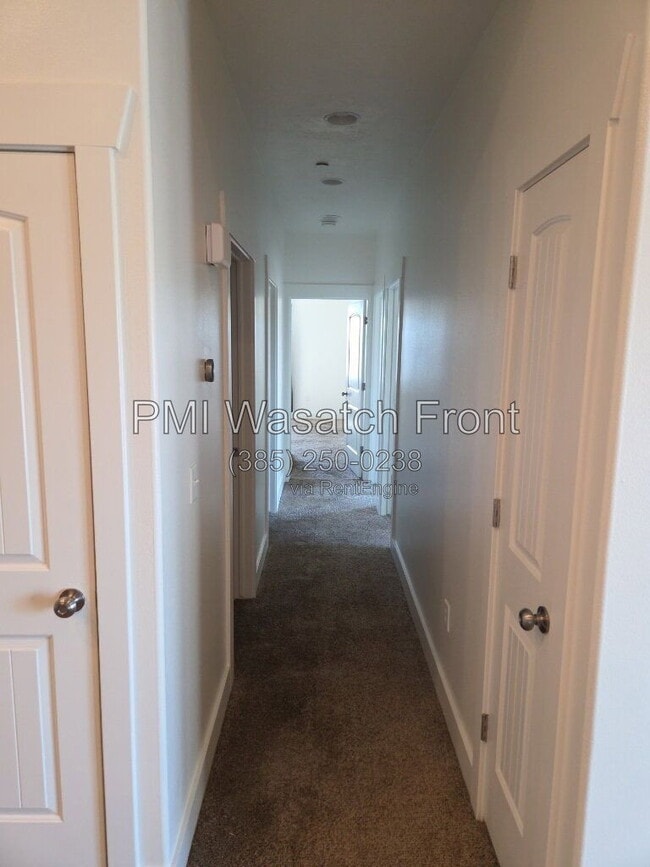 Building Photo - 147 W Spring Hill Way